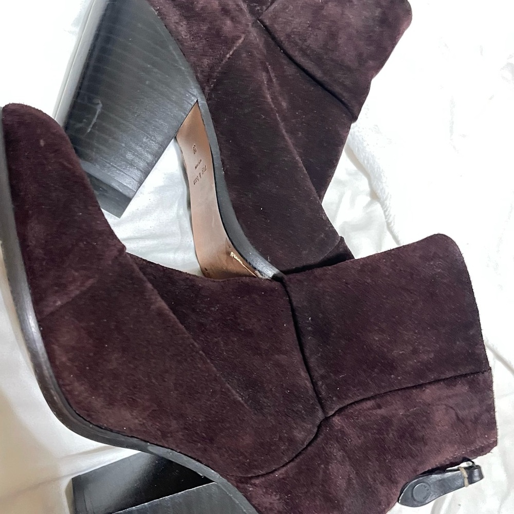 Chic Suede Ankle Boots